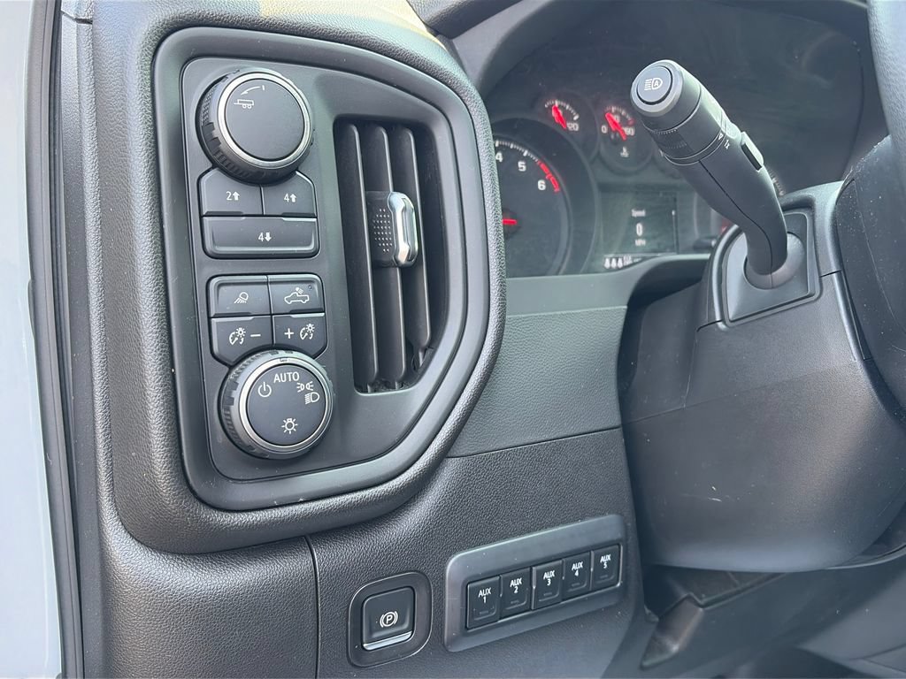 Used 2025 Chevrolet Silverado 2500 Custom w/ Custom Value Package AWD/4WD image 17