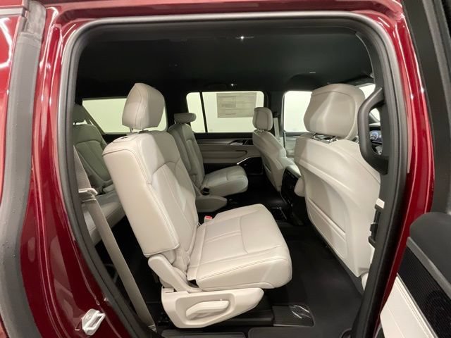 New 2026 Jeep Grand Wagoneer L Limited AWD/4WD image 25