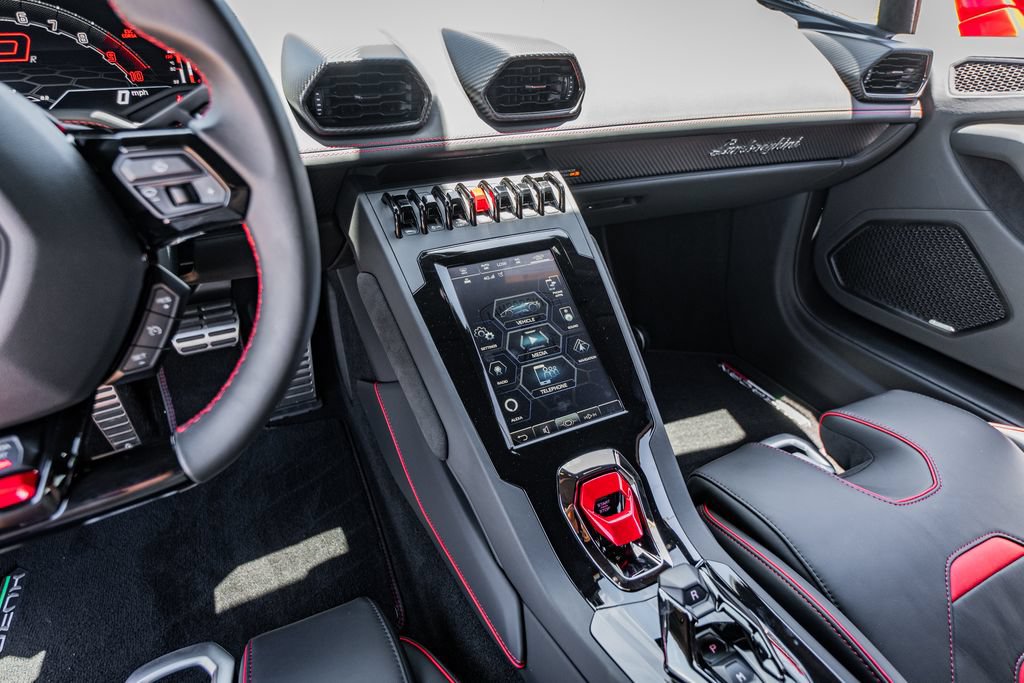 Used 2024 Lamborghini Huracan EVO AWD/4WD image 26