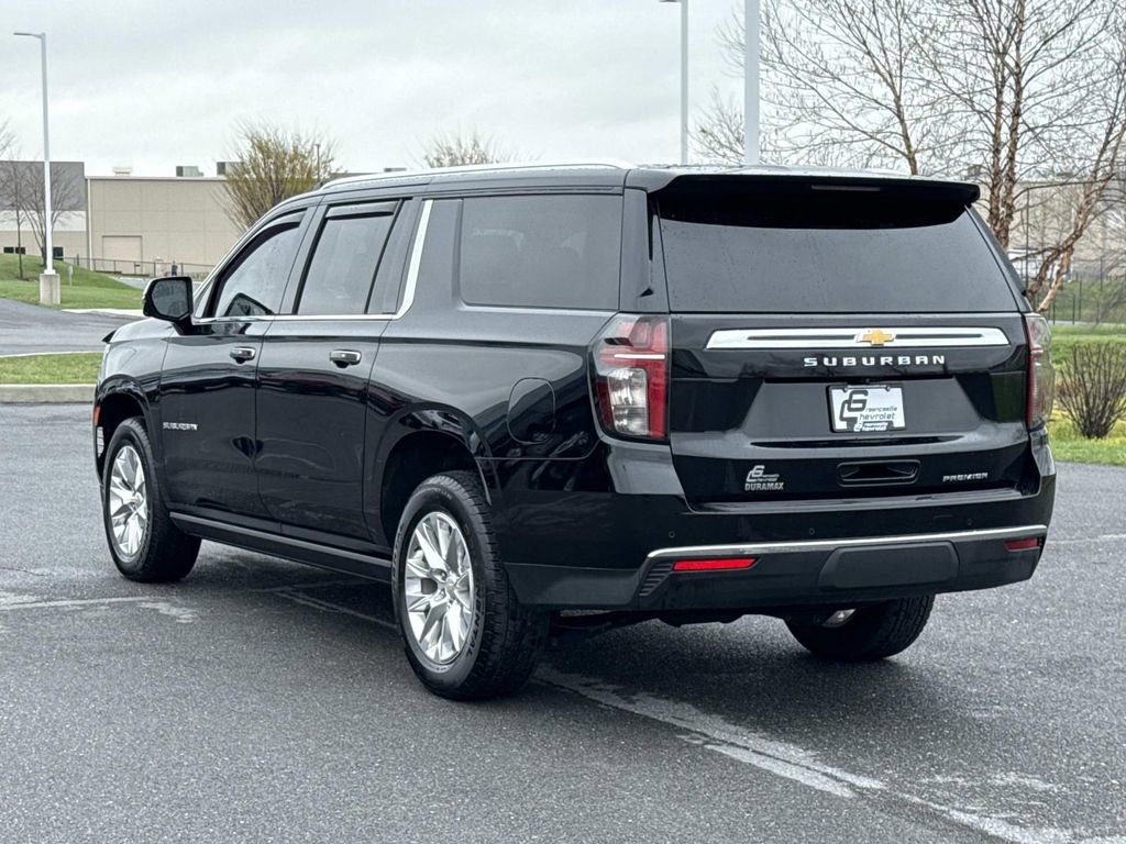 Used 2024 Chevrolet Suburban Premier image 26