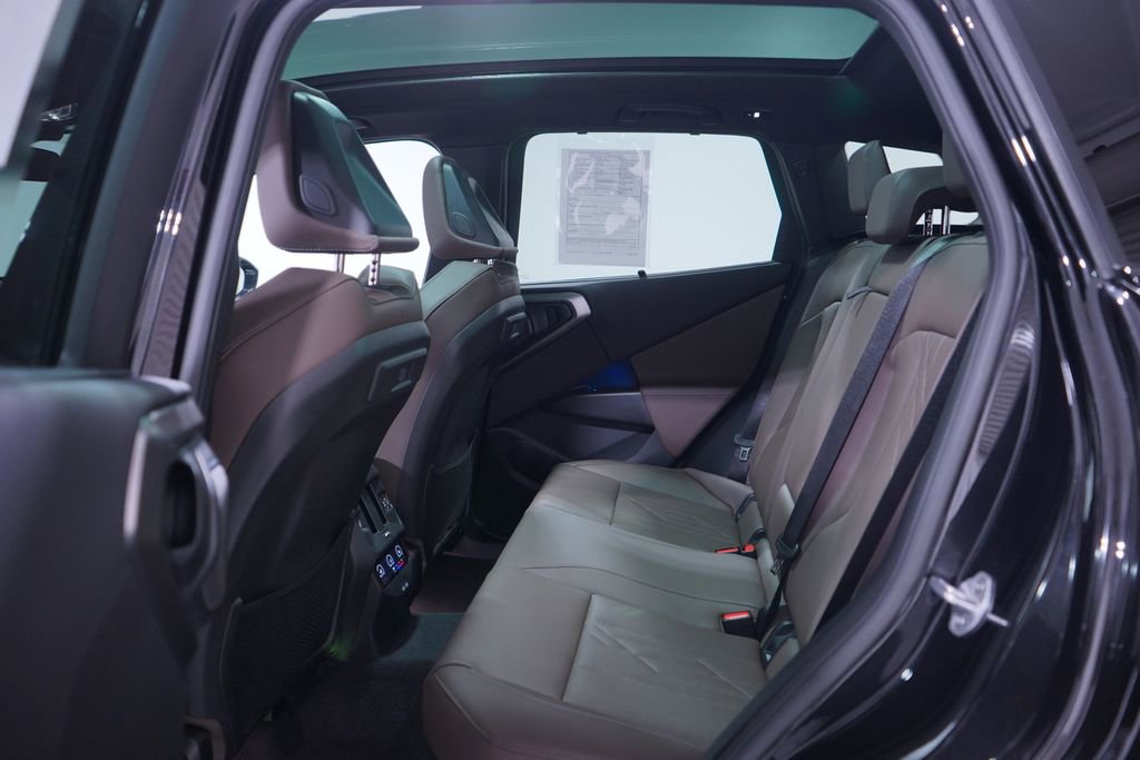 Used 2025 BMW X3 M50 image 9