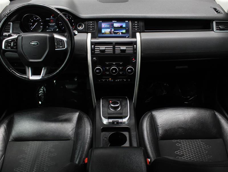Used 2018 Land Rover Discovery Sport SE image 9