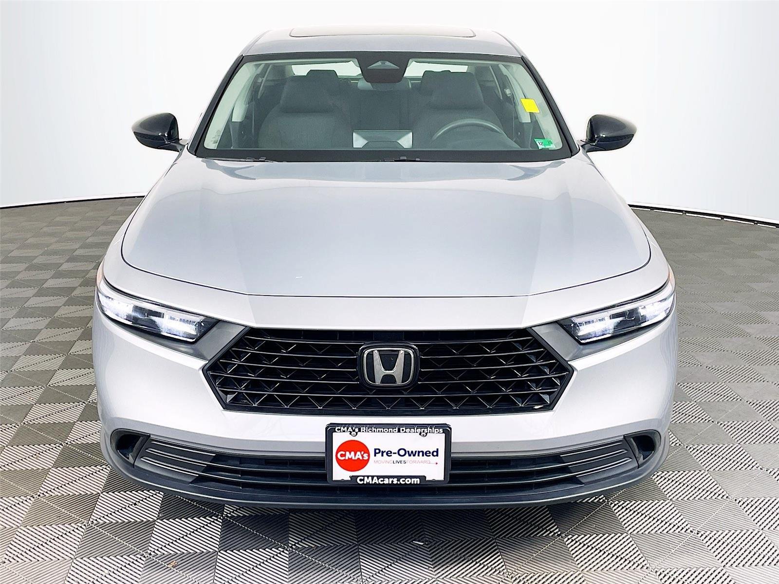 Certified 2025 Honda Accord SE image 2