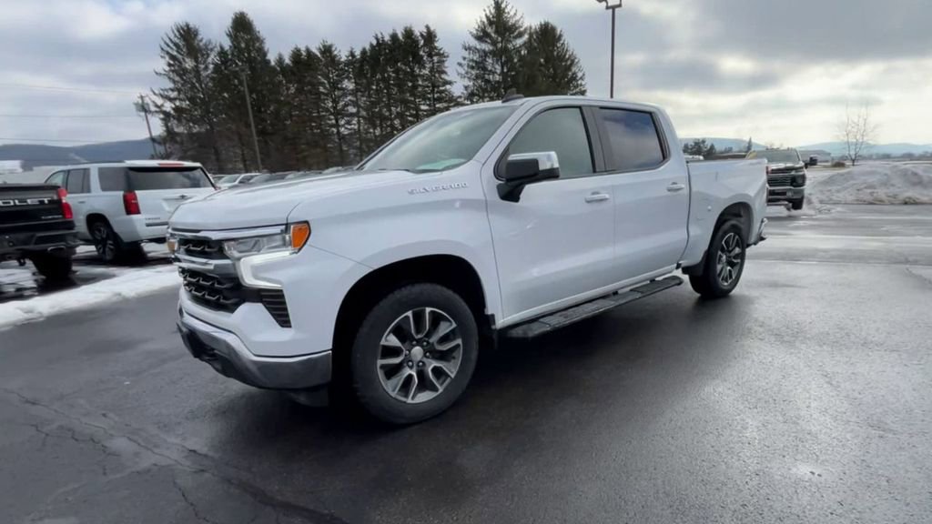 Used 2022 Chevrolet Silverado 1500 LT image 4
