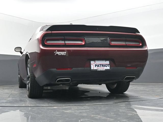 Used 2022 Dodge Challenger SXT RWD image 38