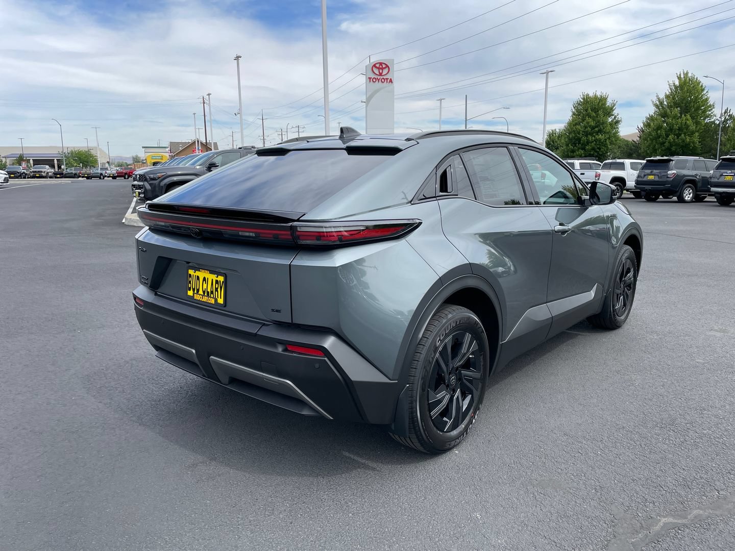 New 2026 Toyota C-HR AWD/4WD image 3