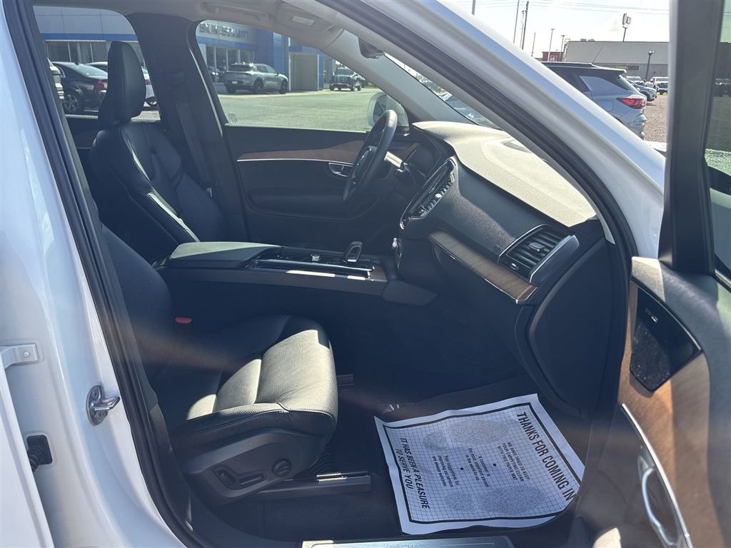 Used 2023 Volvo XC90 T8 Plus AWD/4WD image 24