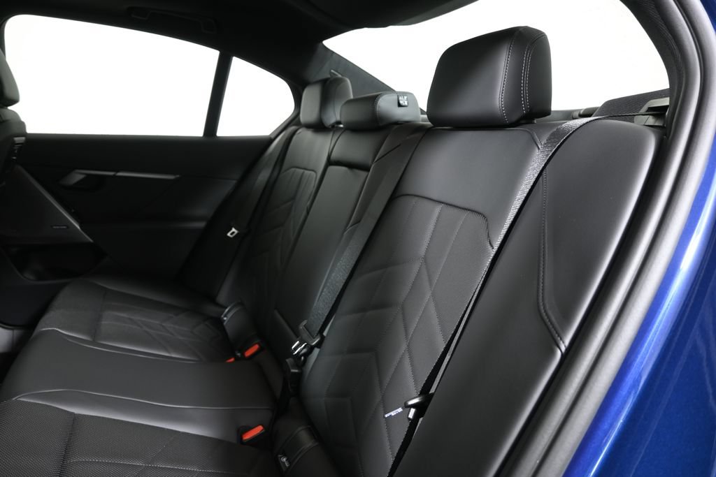 Used 2026 BMW 530i xDrive AWD/4WD image 4