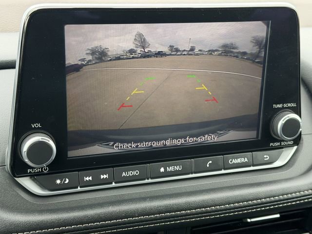 Used 2023 Nissan Rogue SV image 18