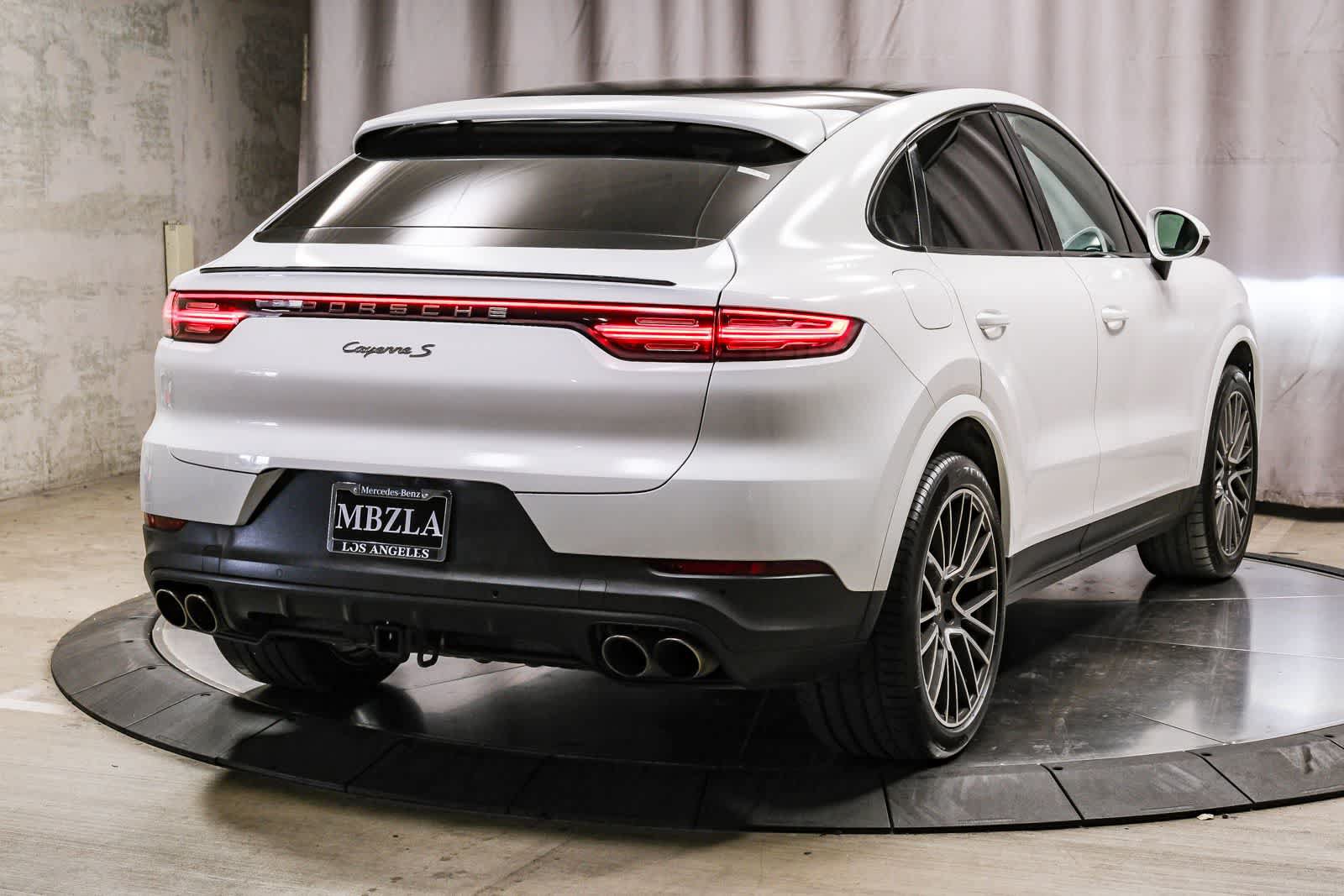 Used 2020 Porsche Cayenne S AWD/4WD image 4
