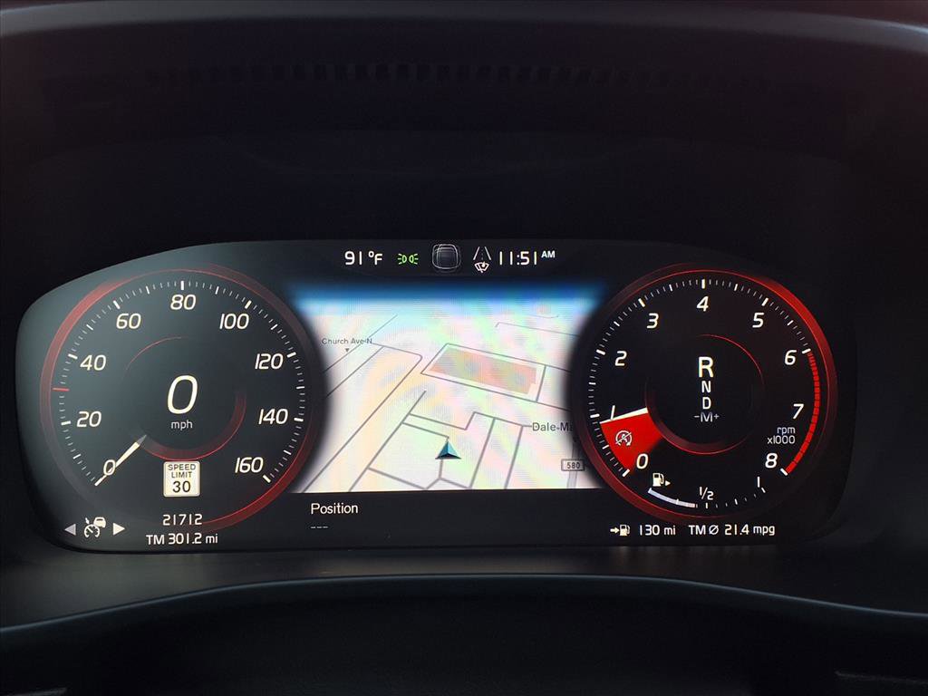 Used 2021 Volvo XC40 T5 R-Design w/ Advanced Package image 32