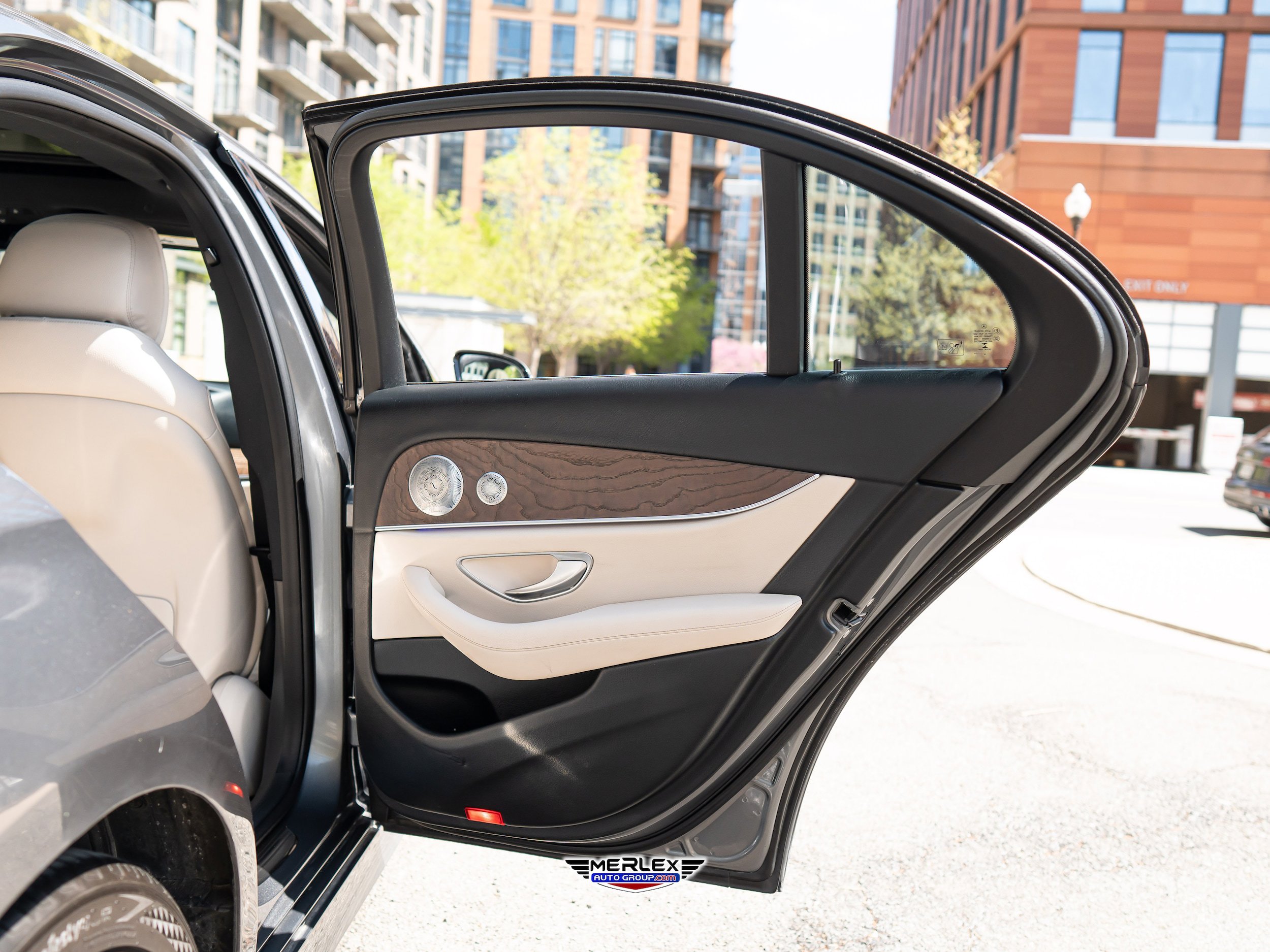 Used 2017 Mercedes-Benz E 300 image 46
