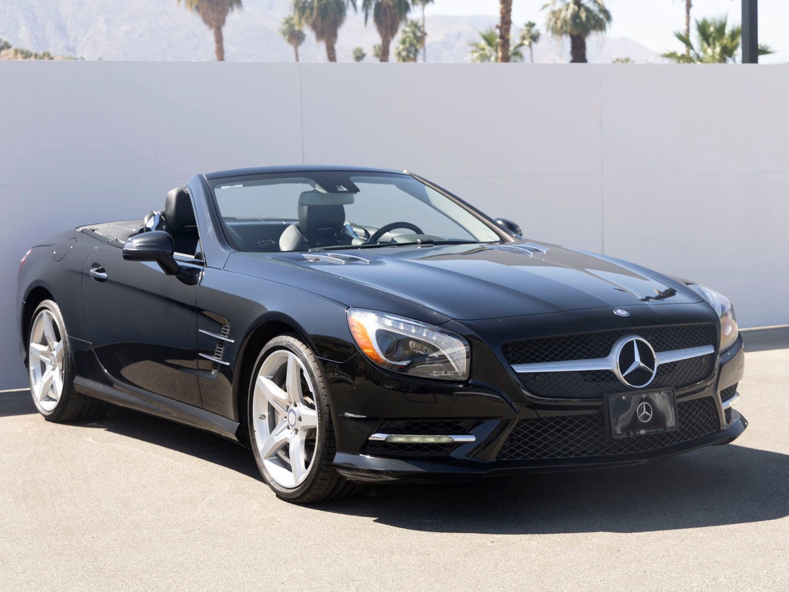 Used 2014 Mercedes-Benz SL 550 image 3