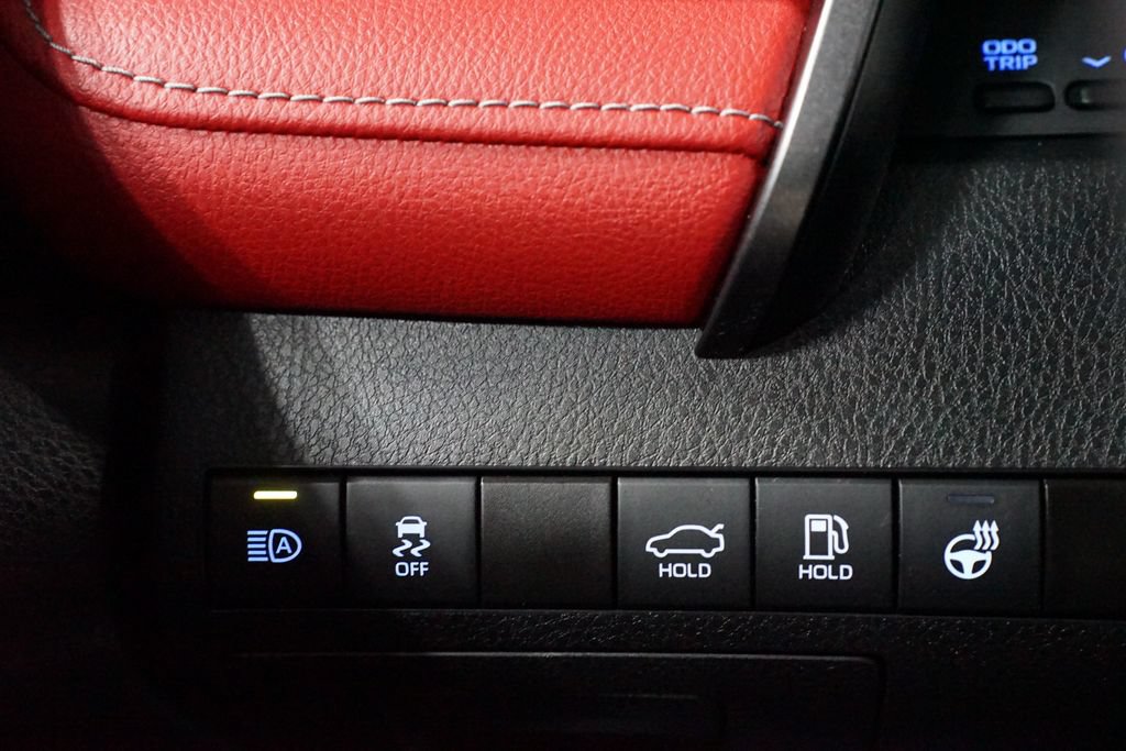 Certified 2022 Toyota Camry XSE FWD image 25