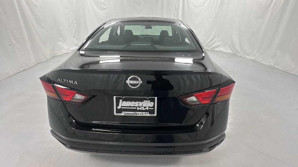 Used 2024 Nissan Altima 2.5 S image 4