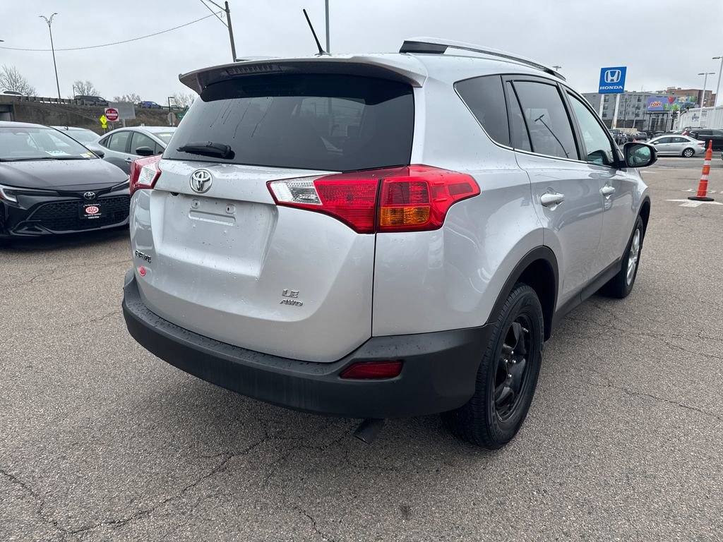 Used 2014 Toyota RAV4 LE image 8