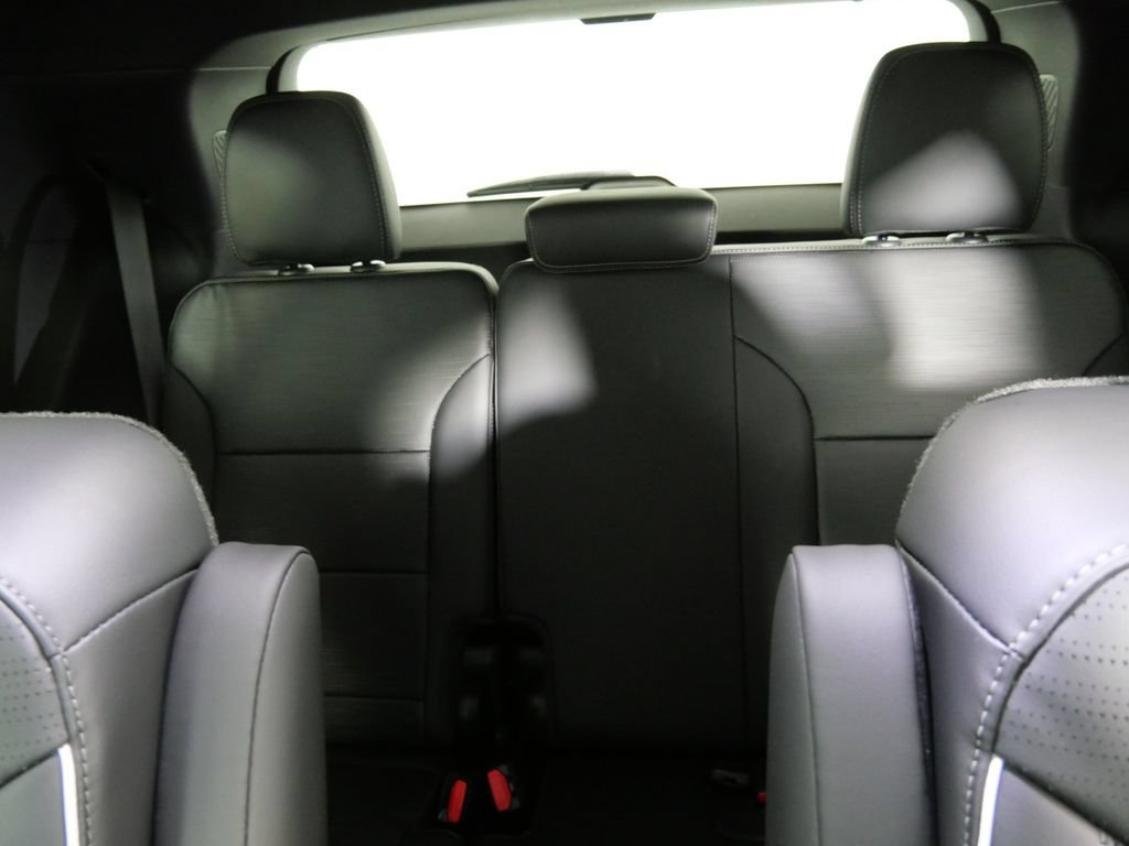 New 2026 Buick Enclave Sport Touring w/ Super Cruise Package AWD/4WD image 16