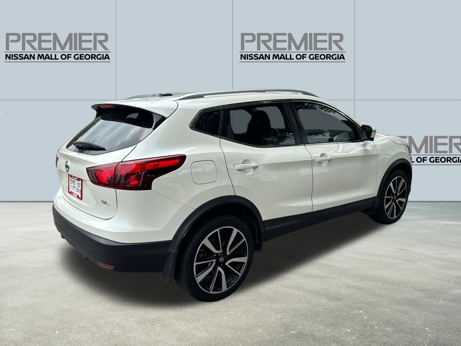 Used 2017 Nissan Rogue Sport SL w/ SL Premium Package FWD image 5