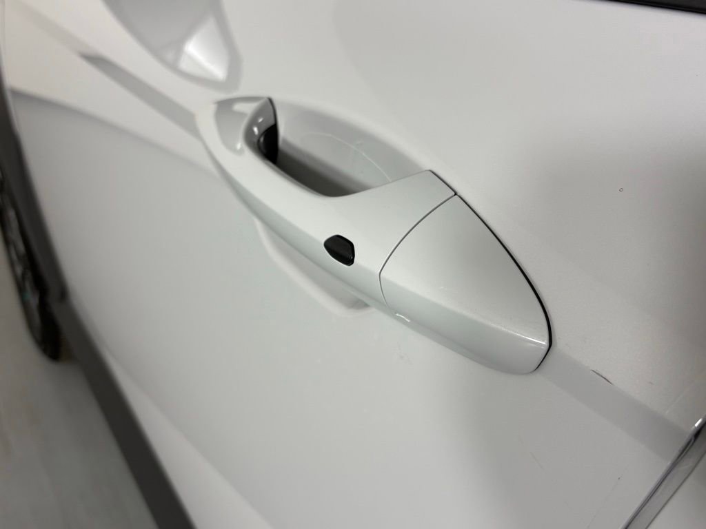 Used 2025 Hyundai Kona SEL image 12