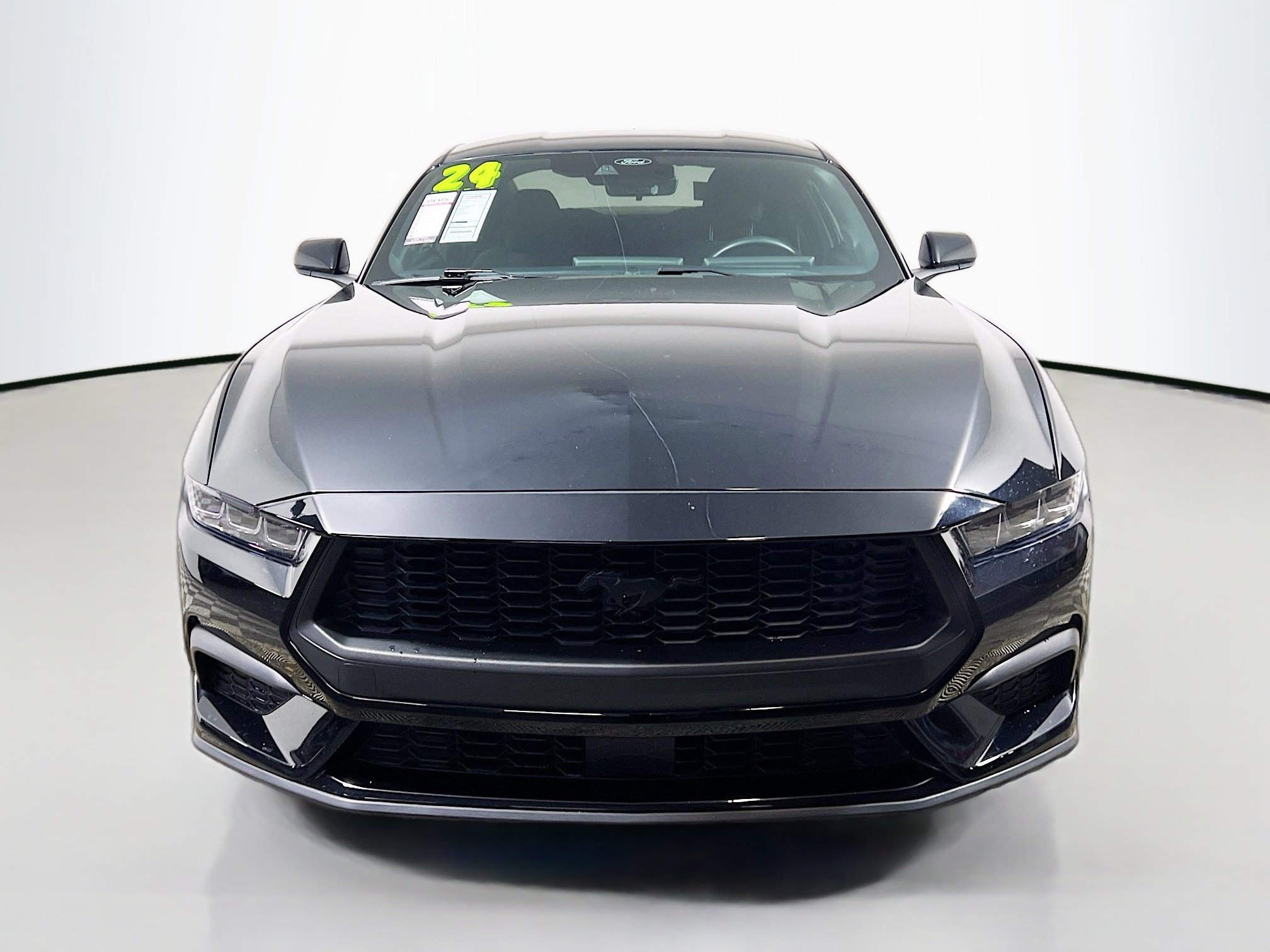 Used 2024 Ford Mustang EcoBoost image 11