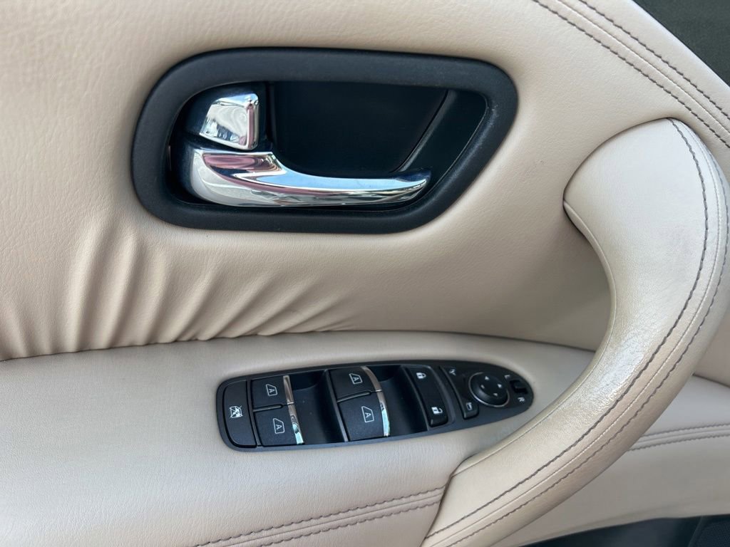 Used 2022 Nissan Armada SV w/ SV Appearance Package RWD image 19