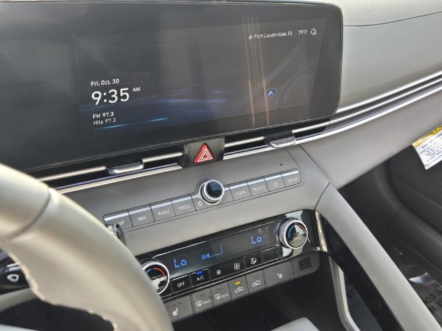 Used 2024 Hyundai Elantra SEL w/ Convenience Package FWD image 22