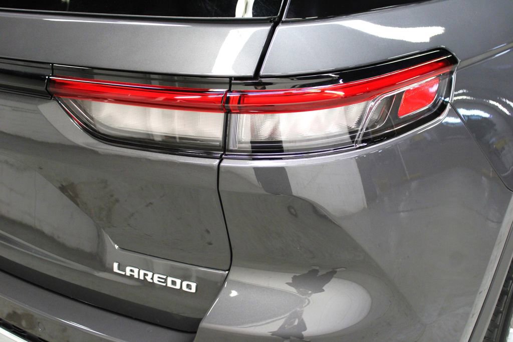New 2025 Jeep Grand Cherokee Laredo X w/ Luxury Tech Group I image 35