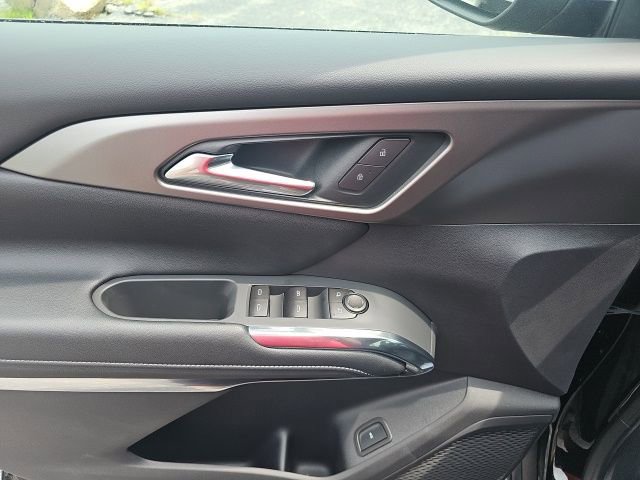 New 2026 Chevrolet Traverse LT w/ Driver Confidence Package image 18