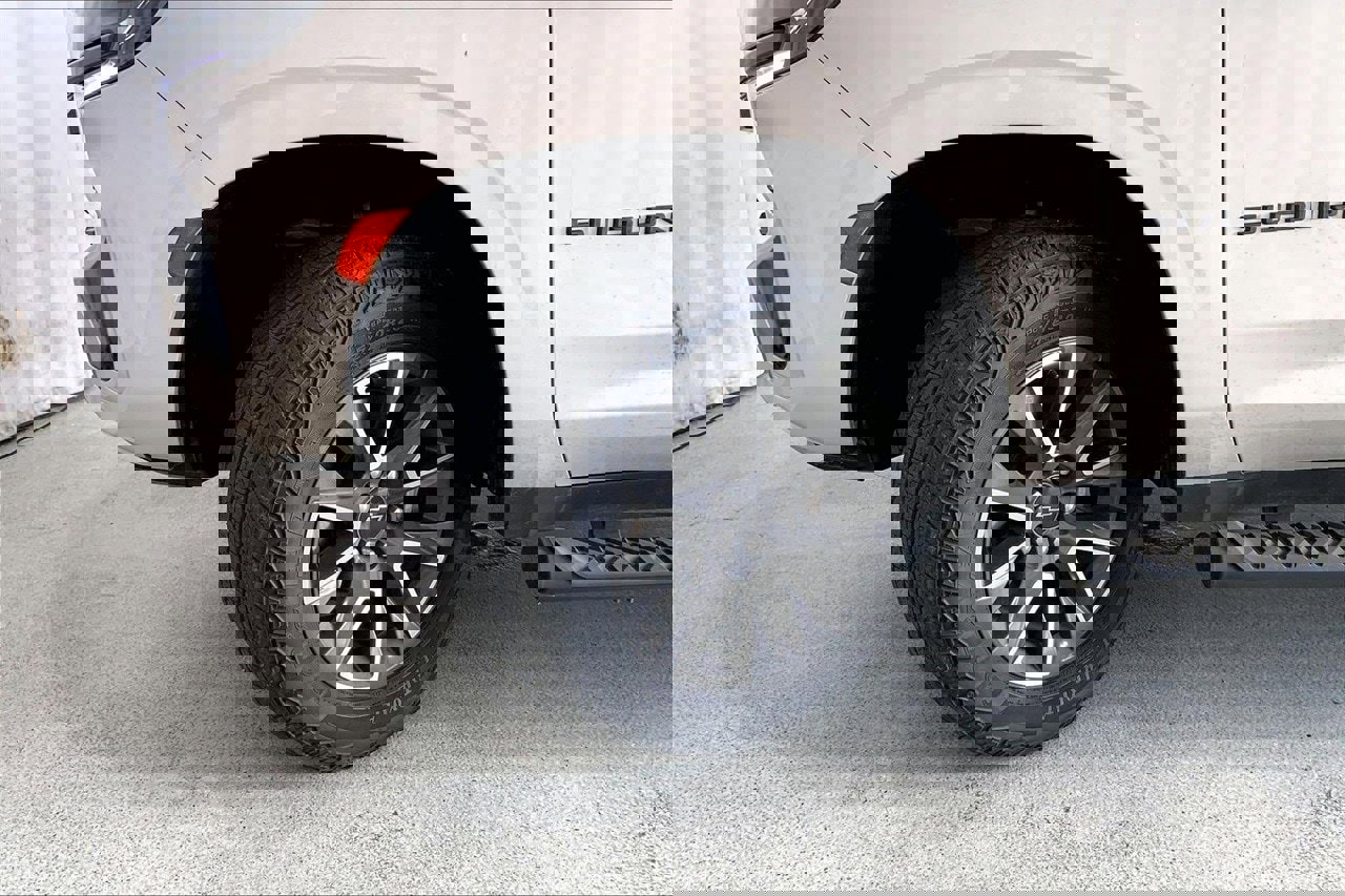 Used 2024 Chevrolet Suburban Z71 w/ Z71 Off-Road Package image 20