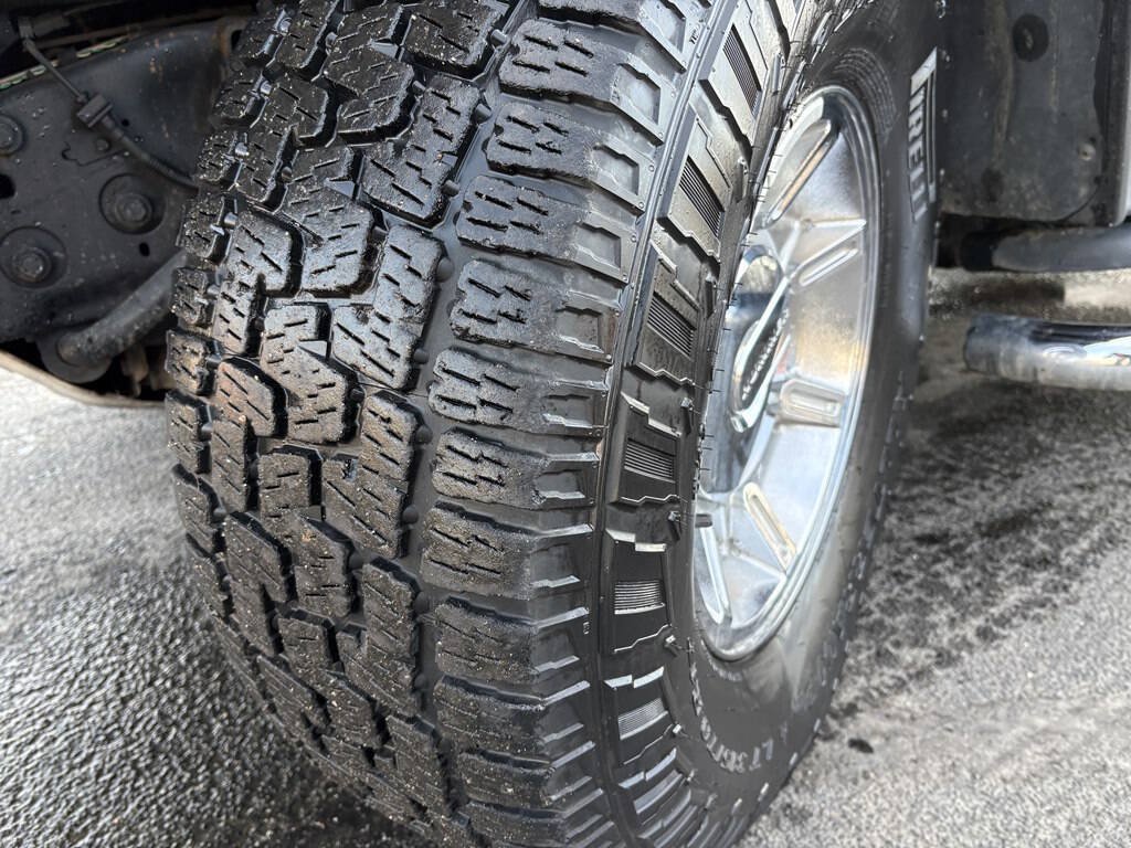Used 2005 HUMMER H2 SUT w/ Preferred Equipment Group AWD/4WD image 12