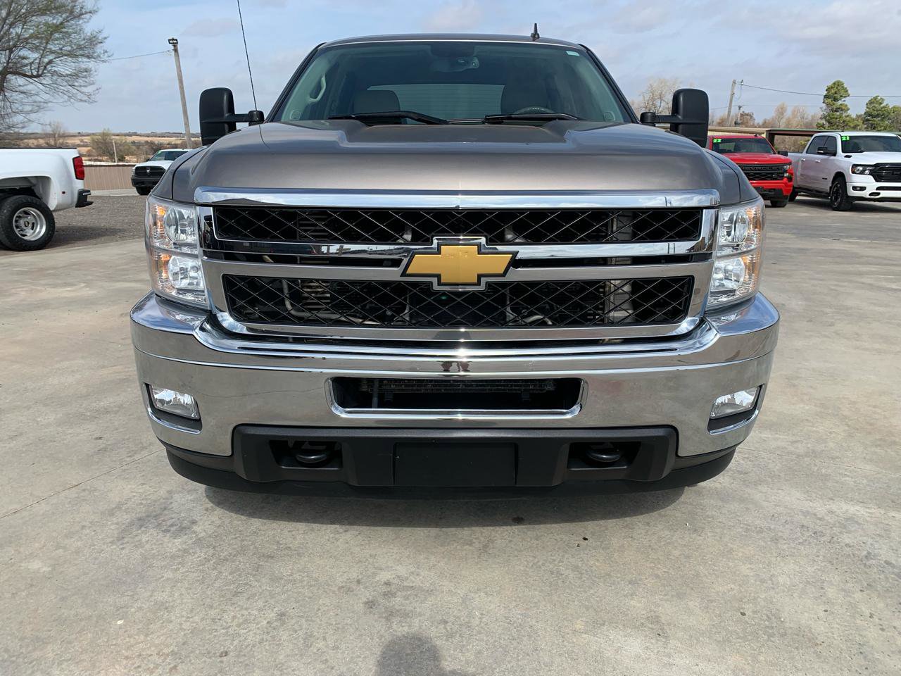 Used 2013 Chevrolet Silverado 3500 LTZ RWD image 7