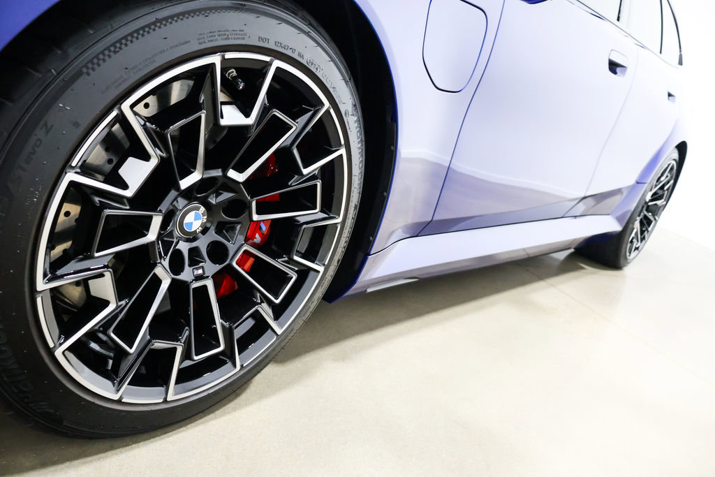 Used 2025 BMW M5 Touring image 29