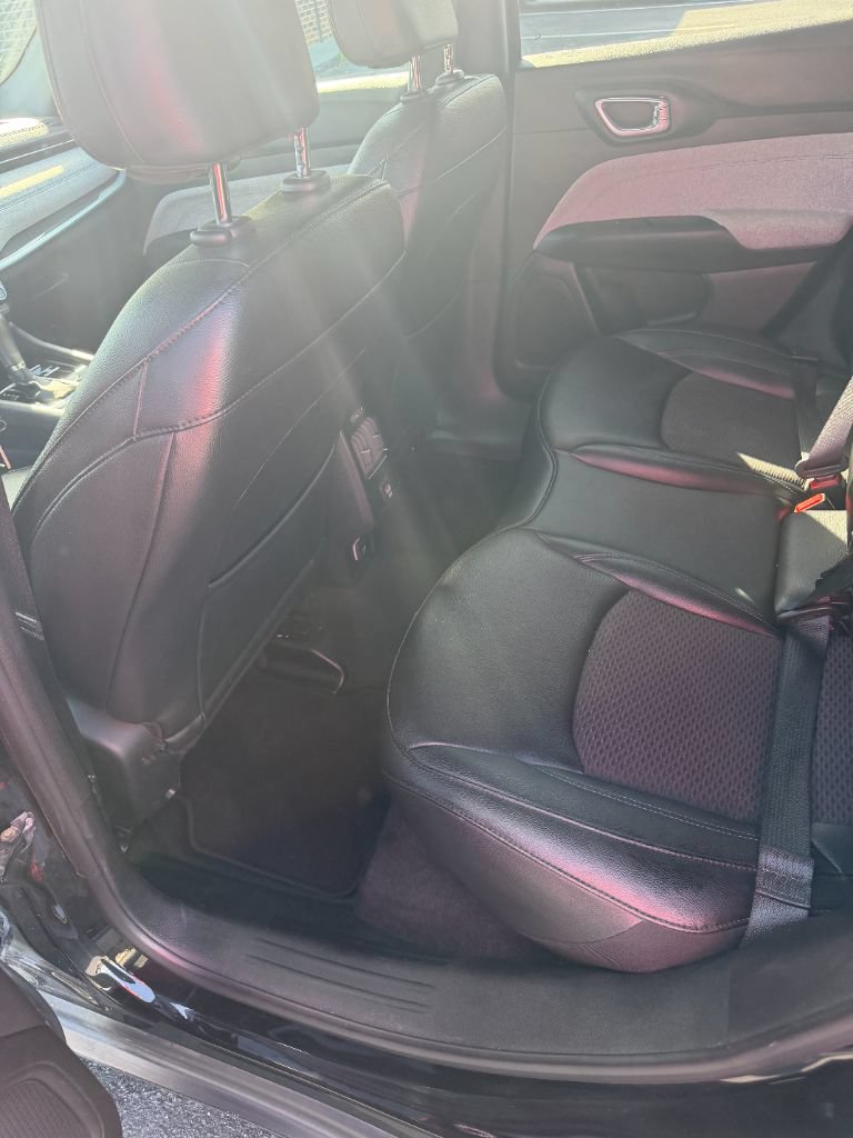 Used 2024 Jeep Compass Latitude AWD/4WD image 18