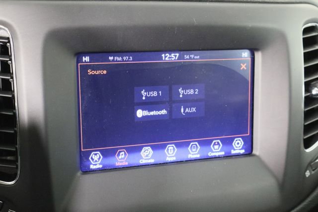 Used 2019 Jeep Compass Latitude w/ Popular Equipment Group FWD image 31