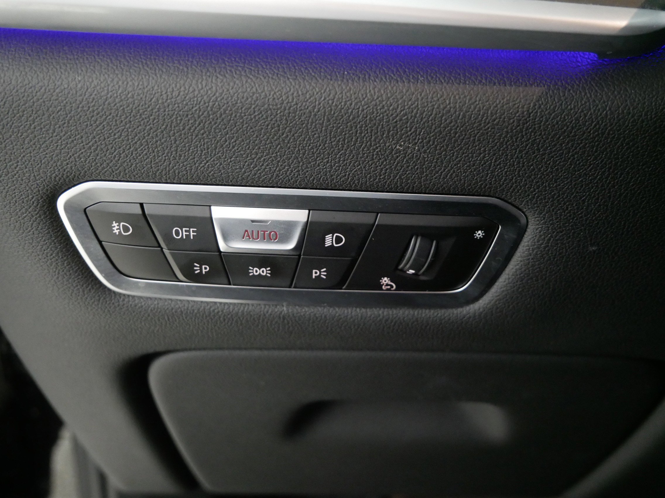 Used 2020 BMW X7 xDrive40i w/ Premium Package image 26