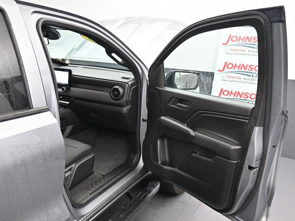 Used 2023 Chevrolet Colorado Trail Boss w/ Technology Package image 20