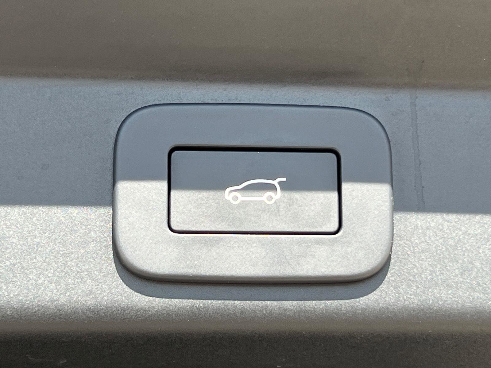 Used 2025 Land Rover Range Rover Sport SV Edition Two AWD/4WD image 19