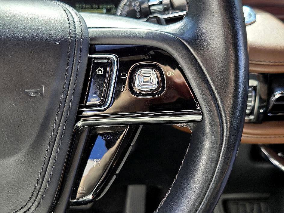 Used 2023 Lincoln Aviator Reserve w/ Equipment Group 201A image 26