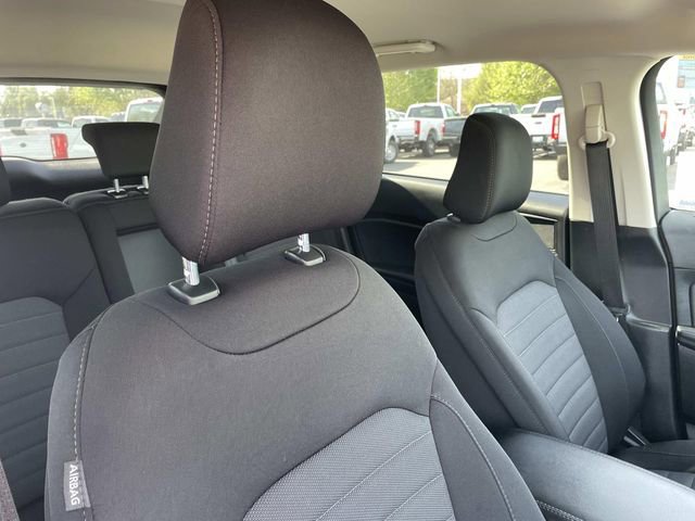 Certified 2024 Ford Edge SE w/ Black Appearance Package image 7