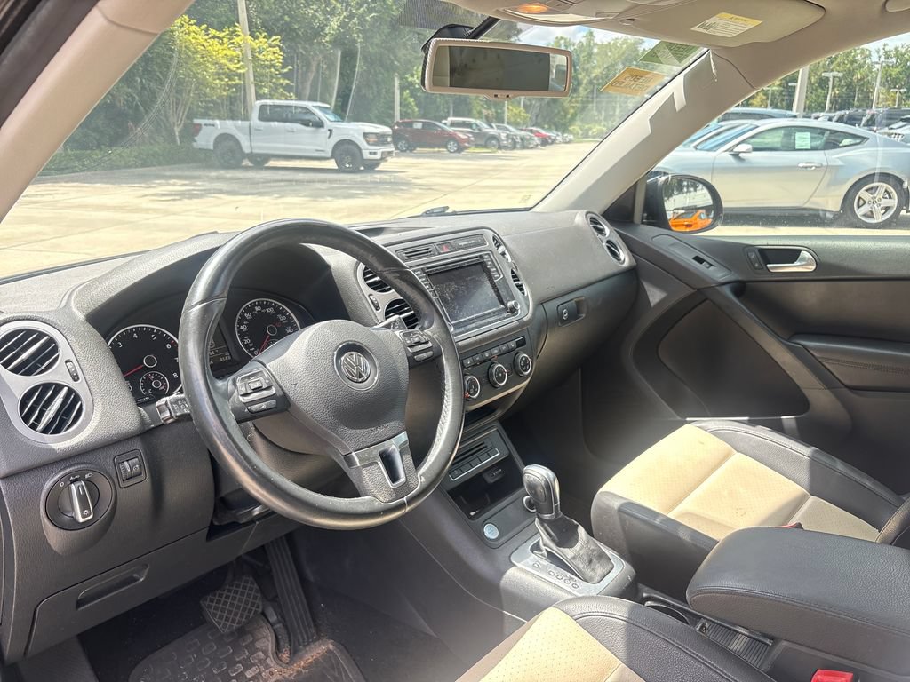 Used 2017 Volkswagen Tiguan S FWD image 6