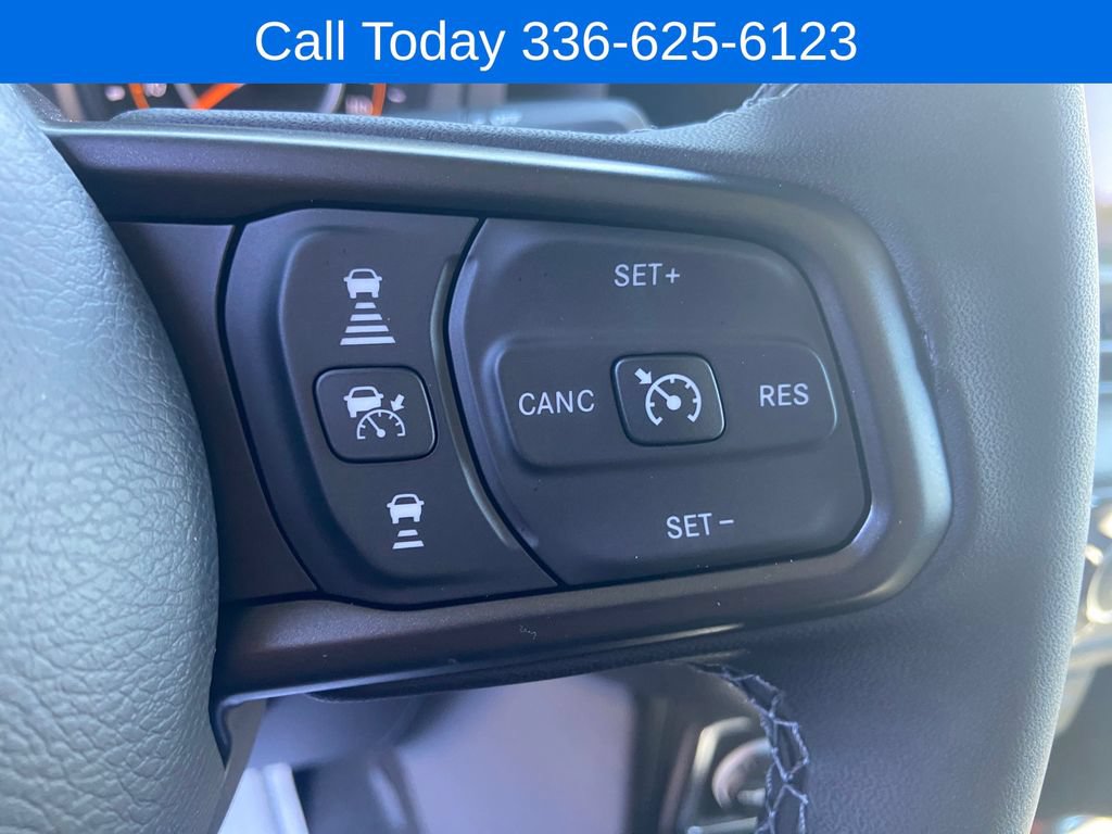 New 2025 Jeep Gladiator Sport AWD/4WD image 18