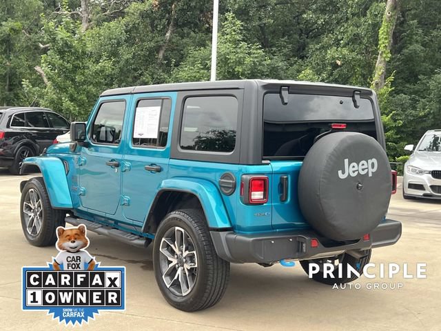 Used 2024 Jeep Wrangler Unlimited w/ Convenience Group AWD/4WD image 12