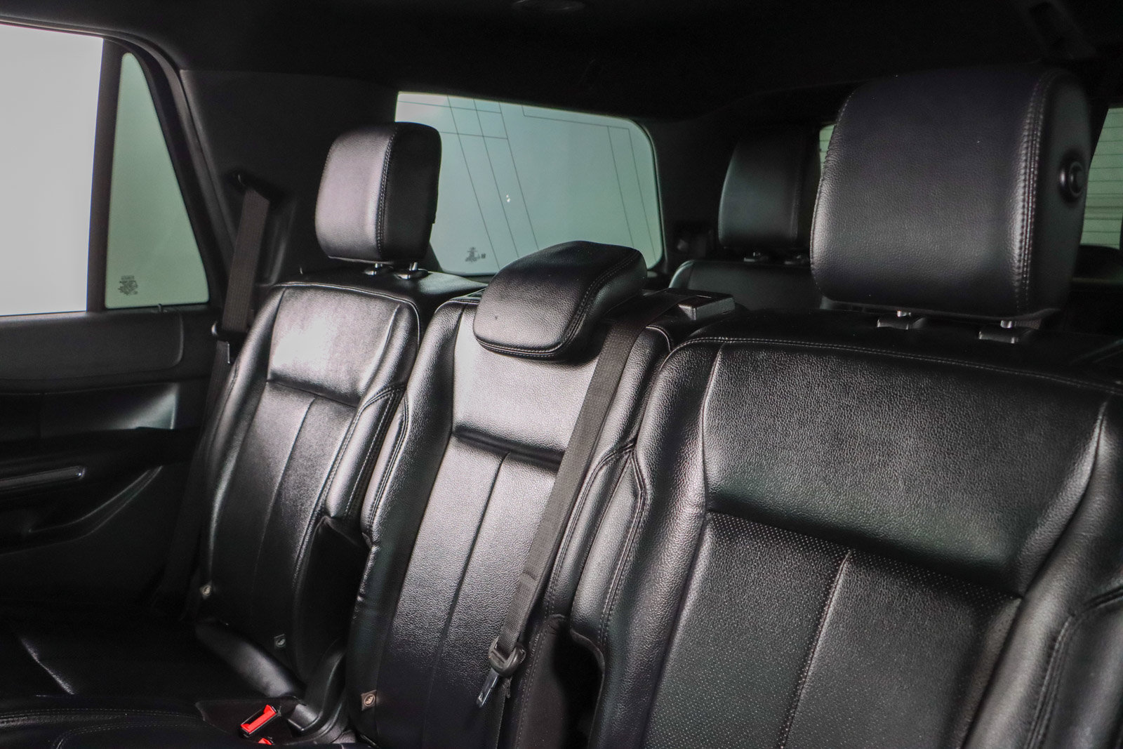 Used 2019 Ford Expedition XLT w/ Equipment Group 201A AWD/4WD image 25
