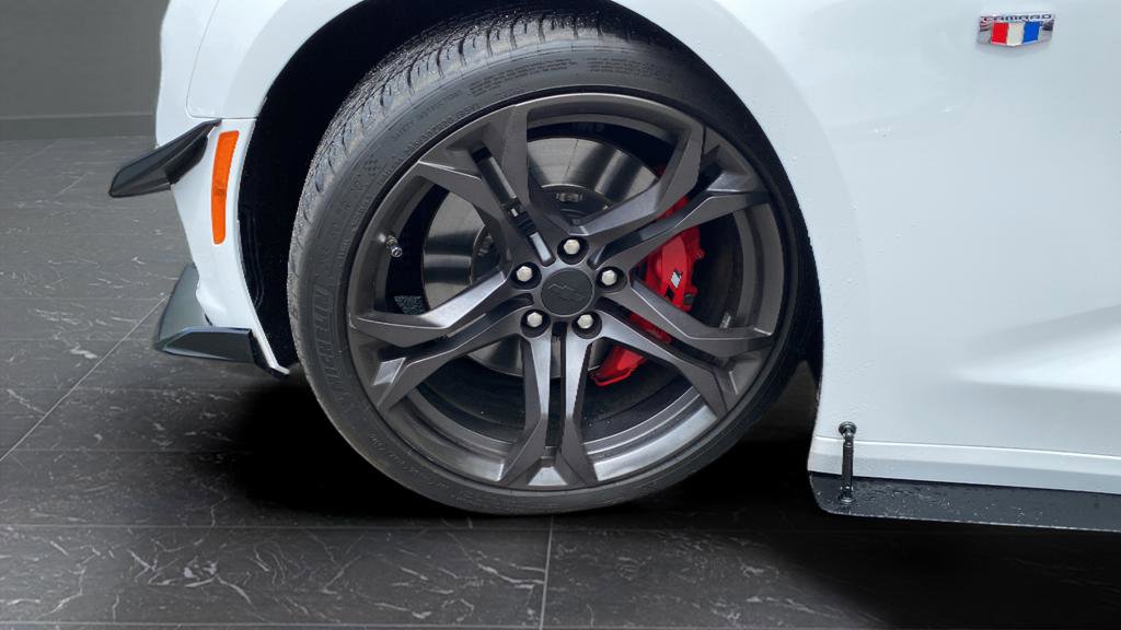 Used 2019 Chevrolet Camaro SS RWD image 36