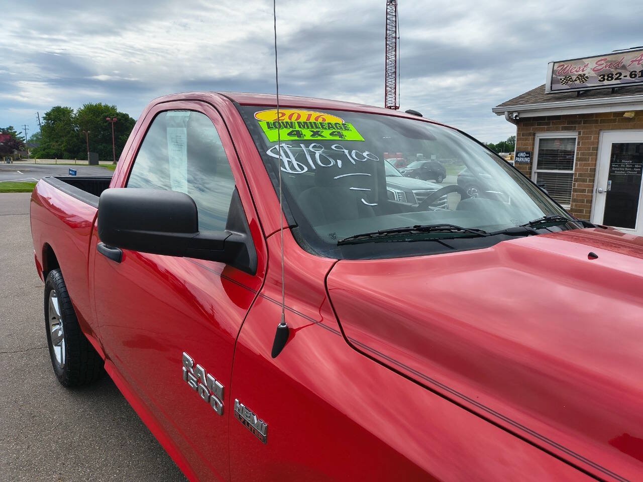 Used 2016 RAM 1500 Express w/ Power & Remote Entry Group AWD/4WD image 4