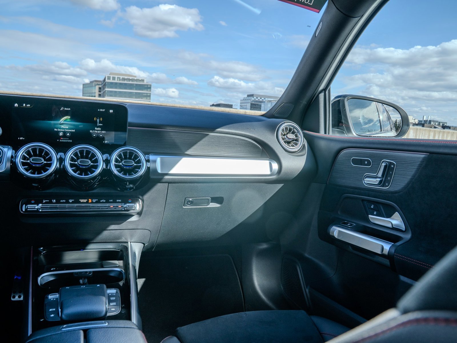 Certified 2023 Mercedes-Benz GLB 250 4MATIC image 20