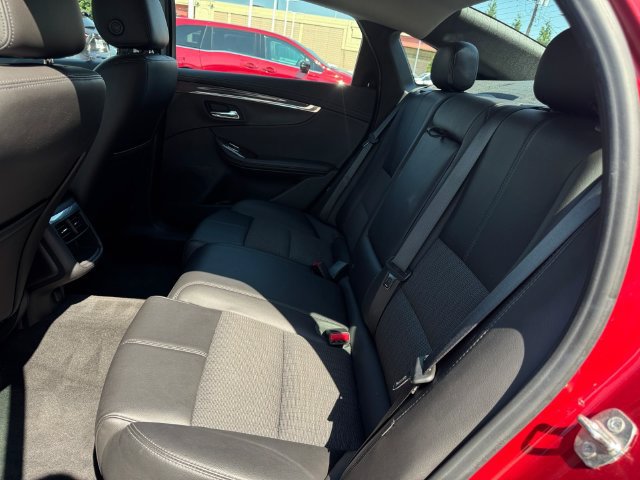 Used 2015 Chevrolet Impala LT w/ Convenience Package FWD image 5