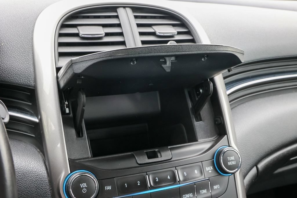 Used 2015 Chevrolet Malibu LTZ FWD image 16