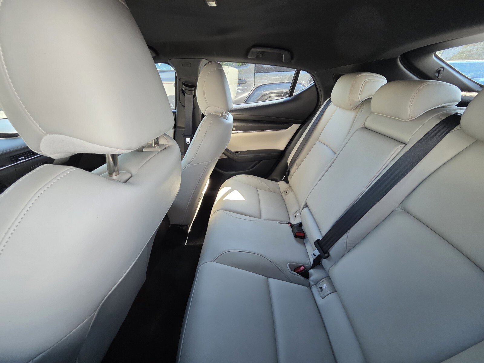 Used 2020 MAZDA MAZDA3 Hatchback w/ Preferred Package FWD image 5