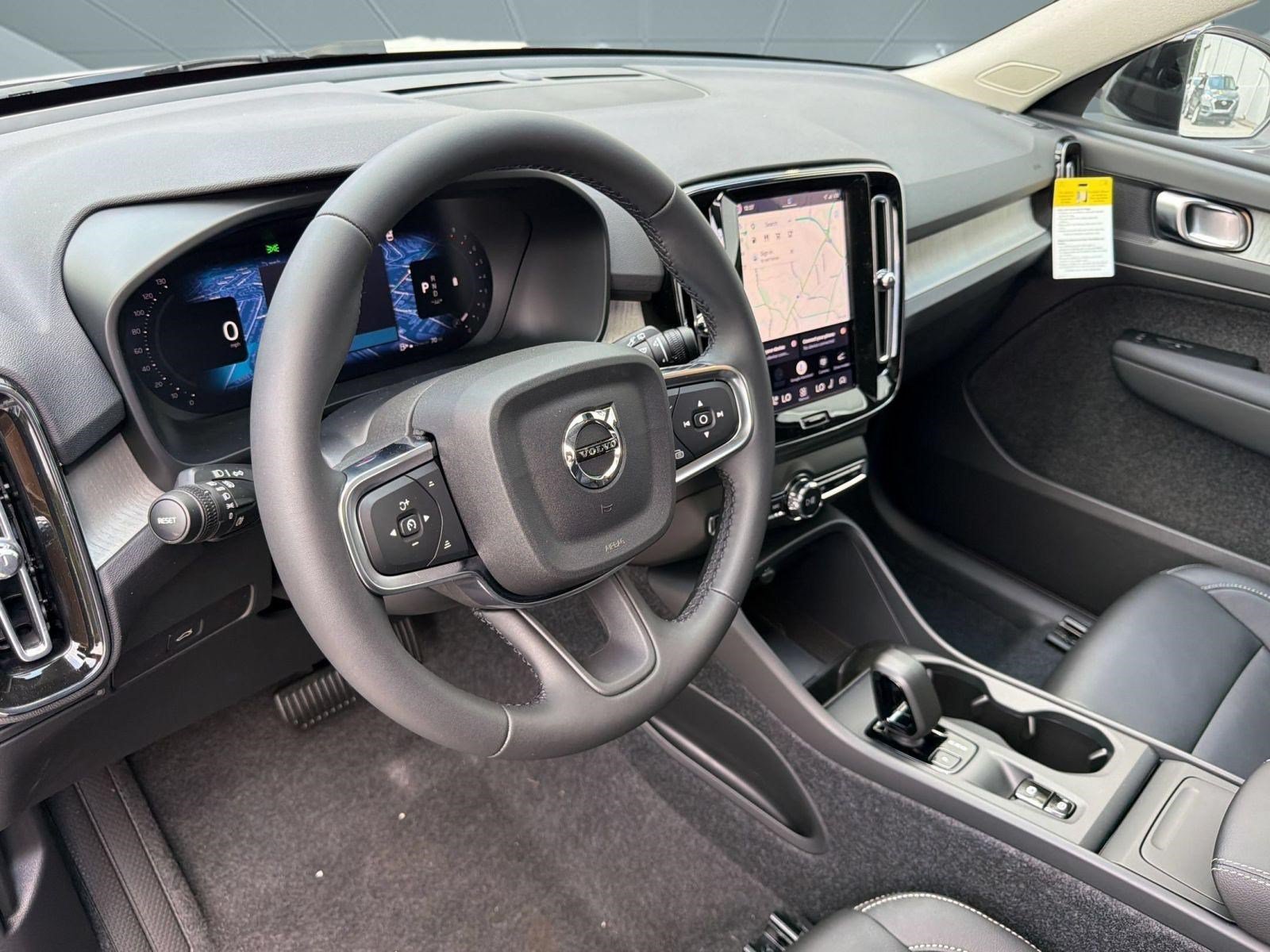 New 2026 Volvo XC40 B5 Core w/ Protection Package Premier AWD/4WD image 4